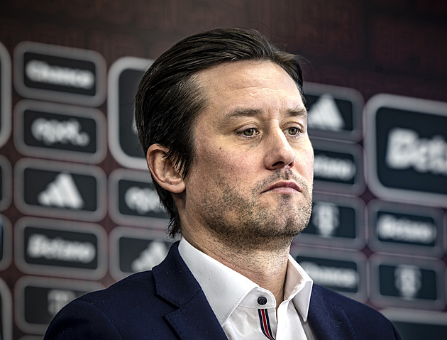 Český fotbal tíží jeho prostředí. Rosický o přestupech, plánech i fungování Sparty