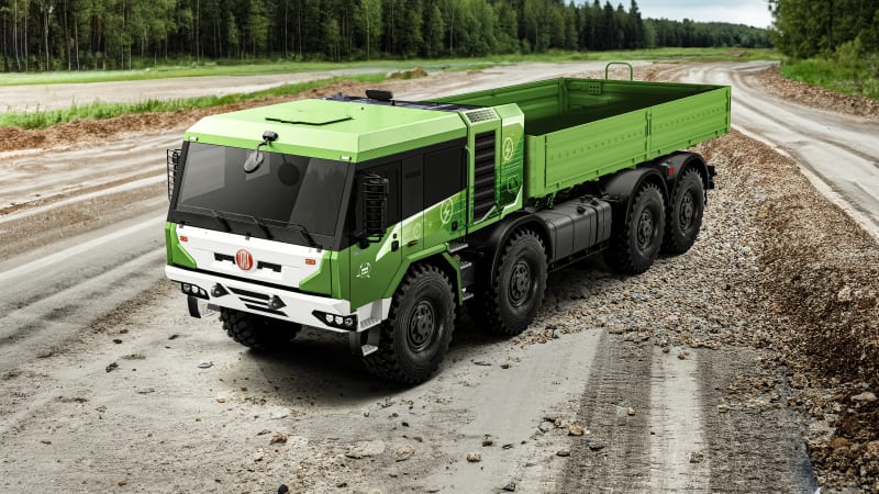 Hybridní Tatra s V8 ujede až 70 km na elektřinu a ocení ji i vojáci