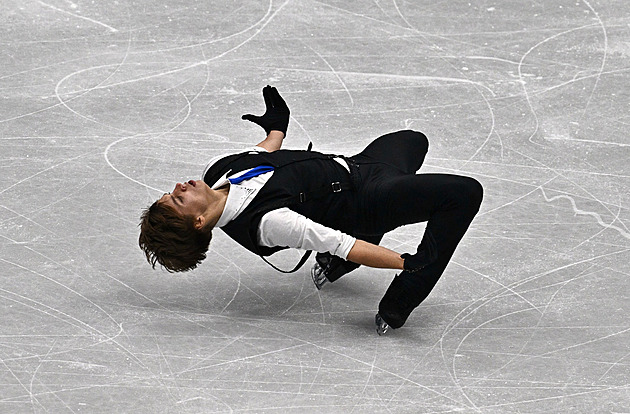 Reshtenko na olympiádu nepostoupil, v kvalifikaci krasobruslařů skončil osmý