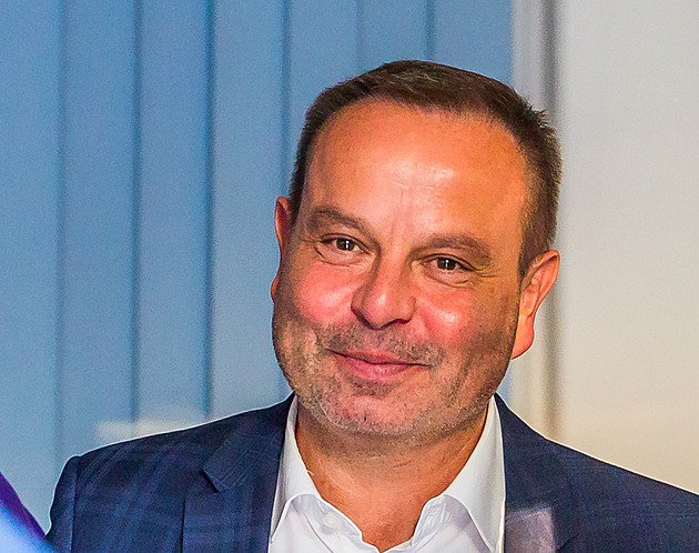 V dopravě vidíme pokroky, ale trápí nás spojení do Německa, říká lídr SPOLU Bauer