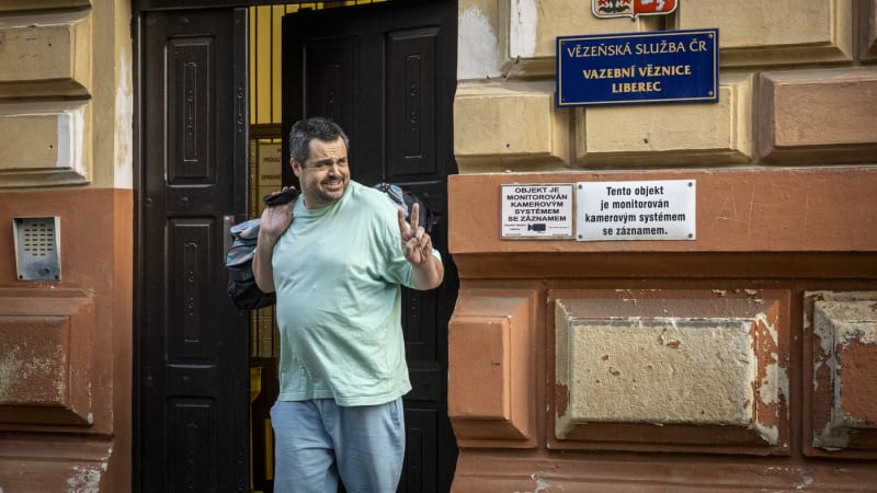 Novotný otevřeně o vězení: Vaření v igelitce i učení od zlodějů. Prozradil, co ho zachránilo