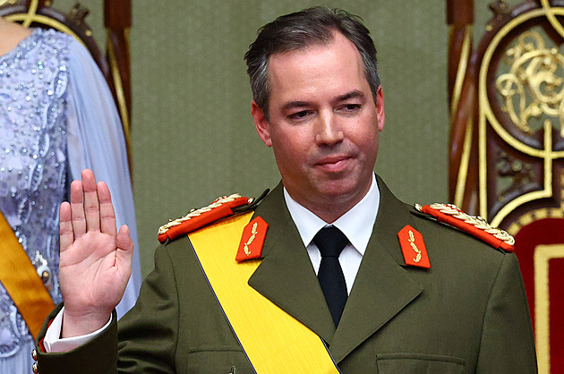 Nový lucemburský velkovévoda Guillaume nastoupil po abdikaci otce Henriho na trůn