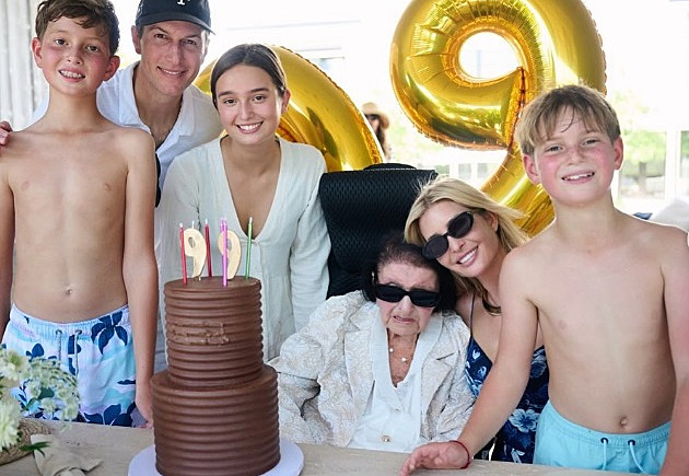 Matka Ivany Trumpové oslavila 99. narozeniny. Vnučka Ivanka sdílela fotky z oslavy