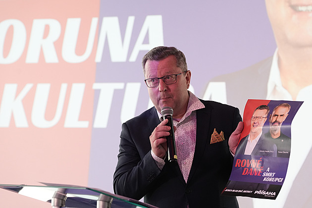 Exministr Staněk míří na post europoslance, v Bruselu nahradí Turka