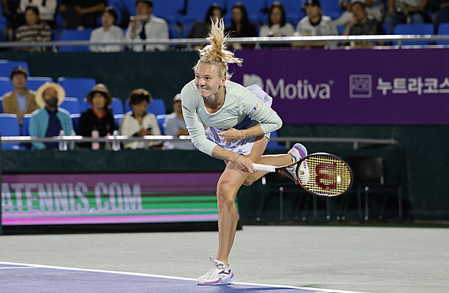 Siniaková ve Wu-chanu hladce postoupila do osmifinále, zabojují Muchová a Nosková