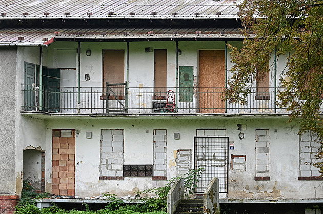 Cihlové pavlačáky Slezské Ostravy z roku 1912 čeká oprava za 60 milionů