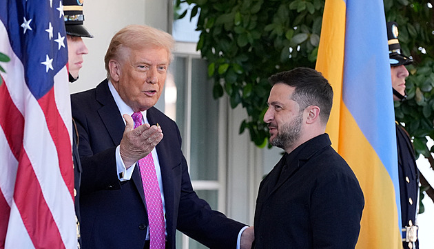 Trump tlačil na Zelenského, aby přijal „Putinův mír“, píše americký tisk