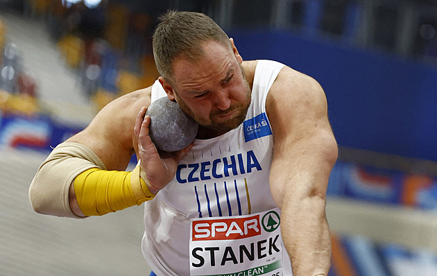 Staněk zkouší odporová lana. Na začátku jsem byl jako poloslepé kuře, vtipkuje