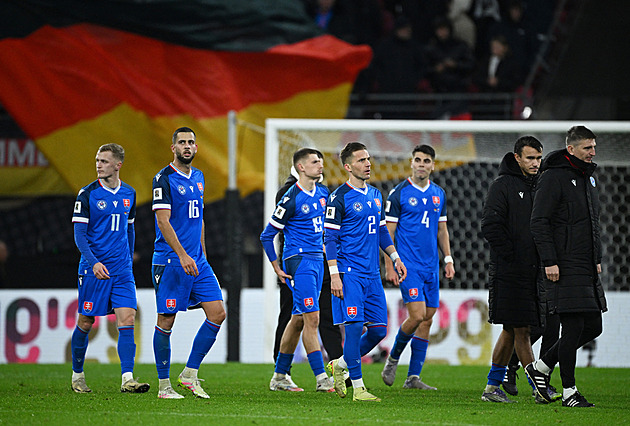 Slováci i po výprasku slyšeli chválu a potlesk. Jsem na fanoušky hrdý, řekl kouč