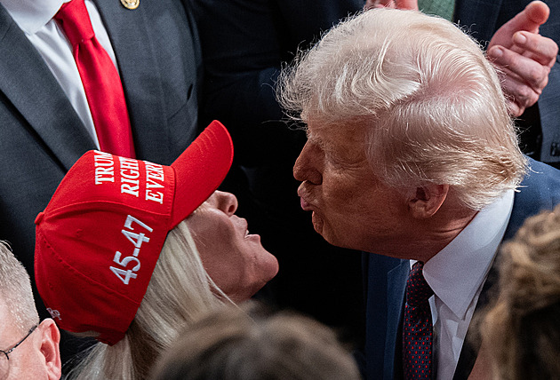 Trumpova bývalá spojenkyně končí v Kongresu. Skvělé, raduje se prezident