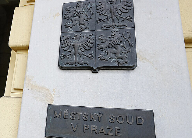 Soud v kauze zakázek TSK osvobodil Valentu i další obžalované