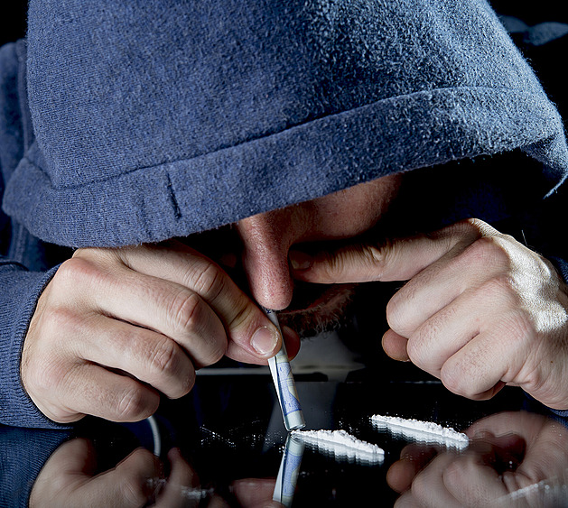 Z výroby nové drogy se soudu bude zpovídat osm lidí, hrozí jim až patnáct let