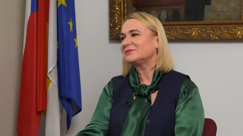 Černochová: Na summit NATO by měl jet Babiš. Trump ho může vyzvat, aby nebyl černý pasažér