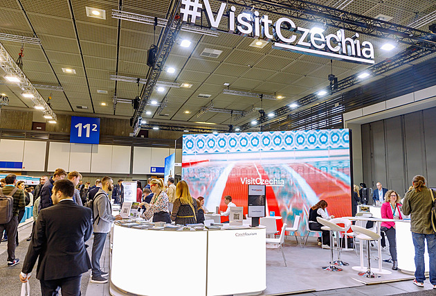 Influenceři ve vlaku a gastro. Česko se snaží, aby turisté po pár dnech neutekli