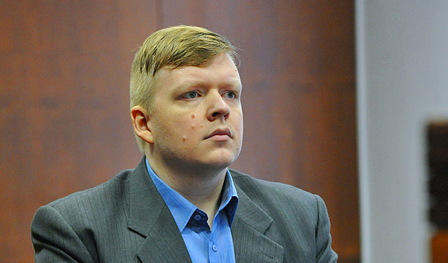 Policie rozšířila obvinění dárce bitcoinů Jiřikovského o provoz darknetového tržiště