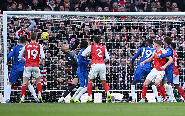 ONLINE: V akci Burnley i Sunderland, pak hraje Arsenal, večer City na West Hamu