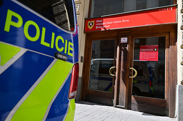 Žalobce navrhl v kauze stamilionových dotací vazbu pro tři obviněné