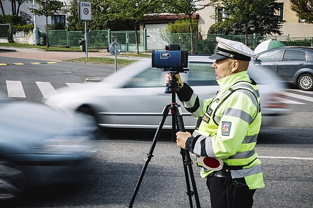 Speed Marathon: policisté tasí radary. Víme, kde budou ve středu měřit
