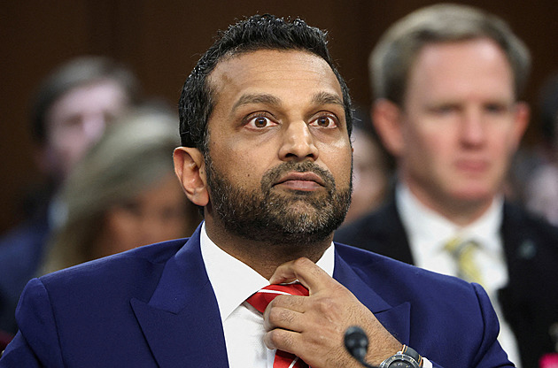 Flámy v Las Vegas, alkohol, strach z Trumpa. Agenti FBI promluvili o řediteli