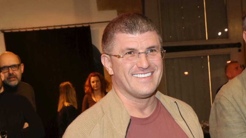 Za kolapsem miliardáře Tsoukernika stály sexuální praktiky. Viníci vyvázli s tučnými pokutami