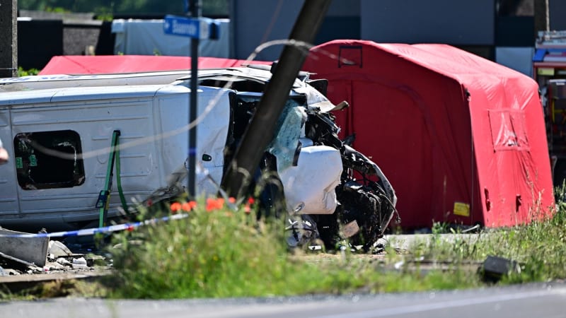 Znepokojivé detaily nehody školního autobusu v Belgii. Na řidiče byly dlouhodobé stížnosti