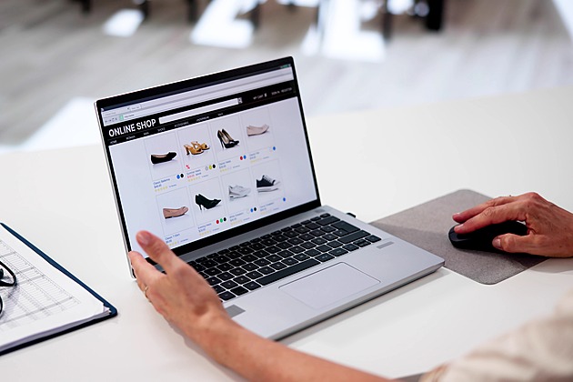 Vracení zboží bude jednodušší. E-shopy přidaly tlačítko pro zrušení smlouvy