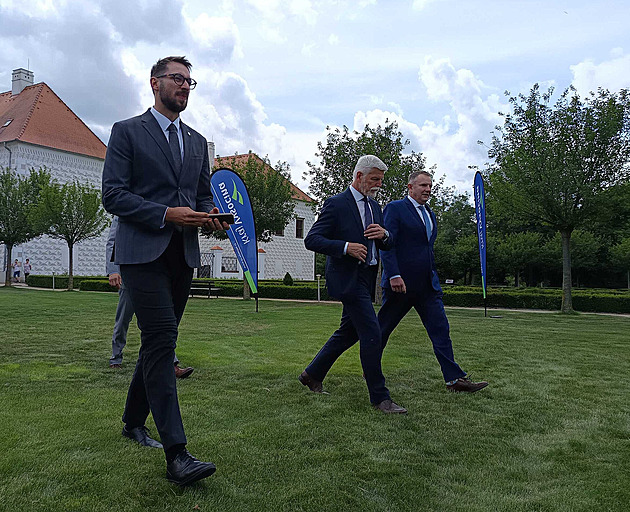 Dukovany vyžadují podporu obcí, větrníky diskusi s lidmi, řekl Pavel na Vysočině