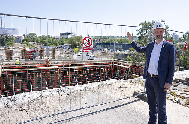 KOMENTÁŘ: Jak Piráti změnou zadání dostali Libeňský most do právní pasti