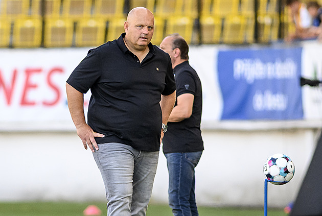 Veselý: Vidím světlo na konci tunelu. Pilař byl nebezpečný. Trávník? V Uhříněvsi lepší