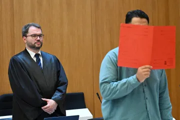 Německý soud uložil doživotí Afghánci, který loni najel v Mnichově do lidí