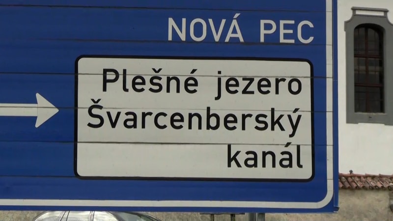 Na „Švarcenberský“ kanál už neodbočíte. Chyba vydržela 30 let, teď ceduli celou odstraní