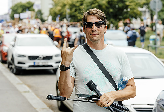 „Nepřijatelné vyjadřování.“ Resort uzavřel vyšetřování influencerů od Motoristů